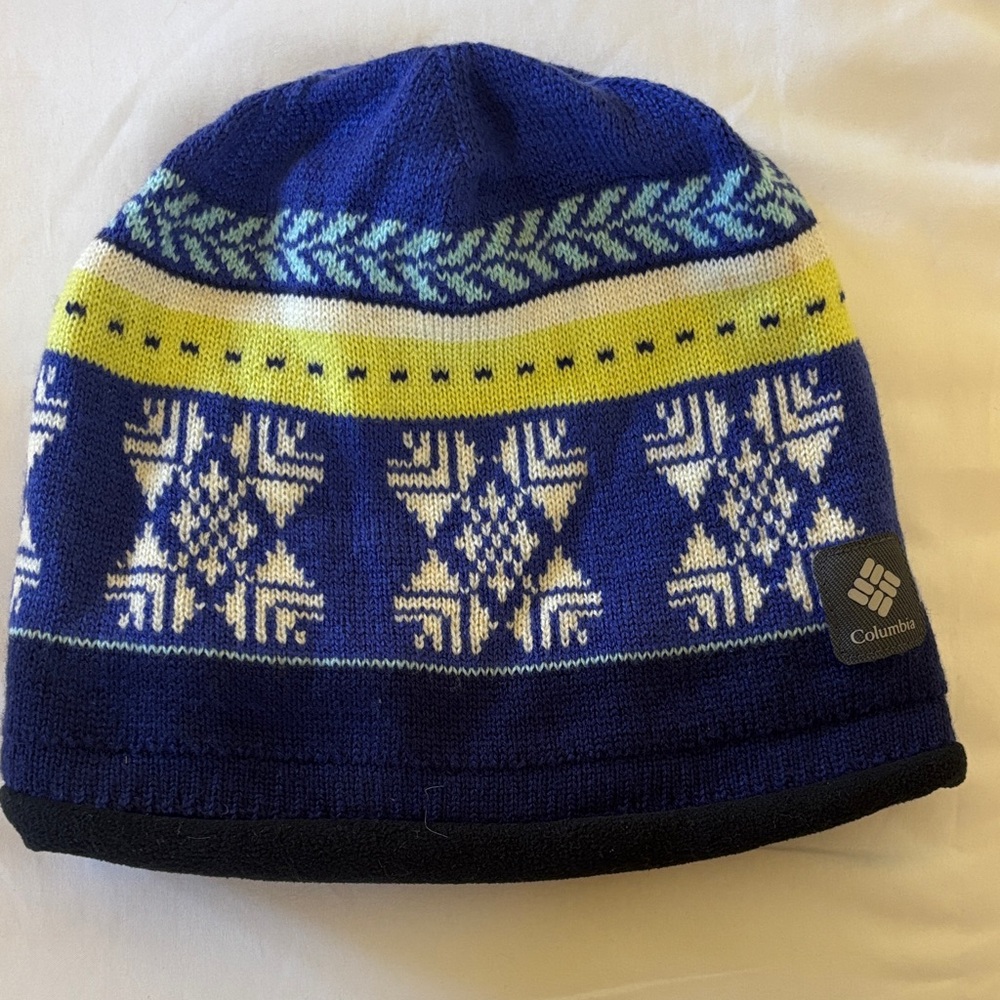 Columbia Winter Hat in Blue and Yellow Pattern